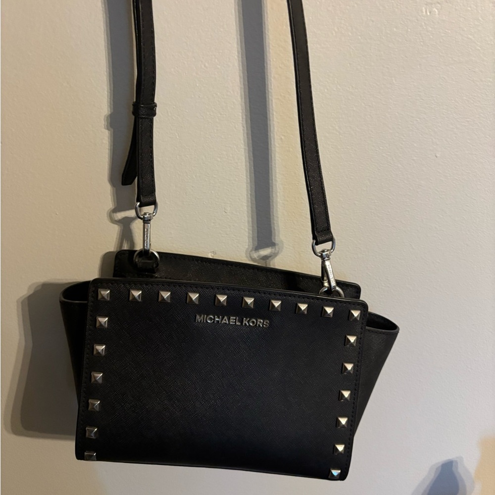 Black Michael Kors Cross body